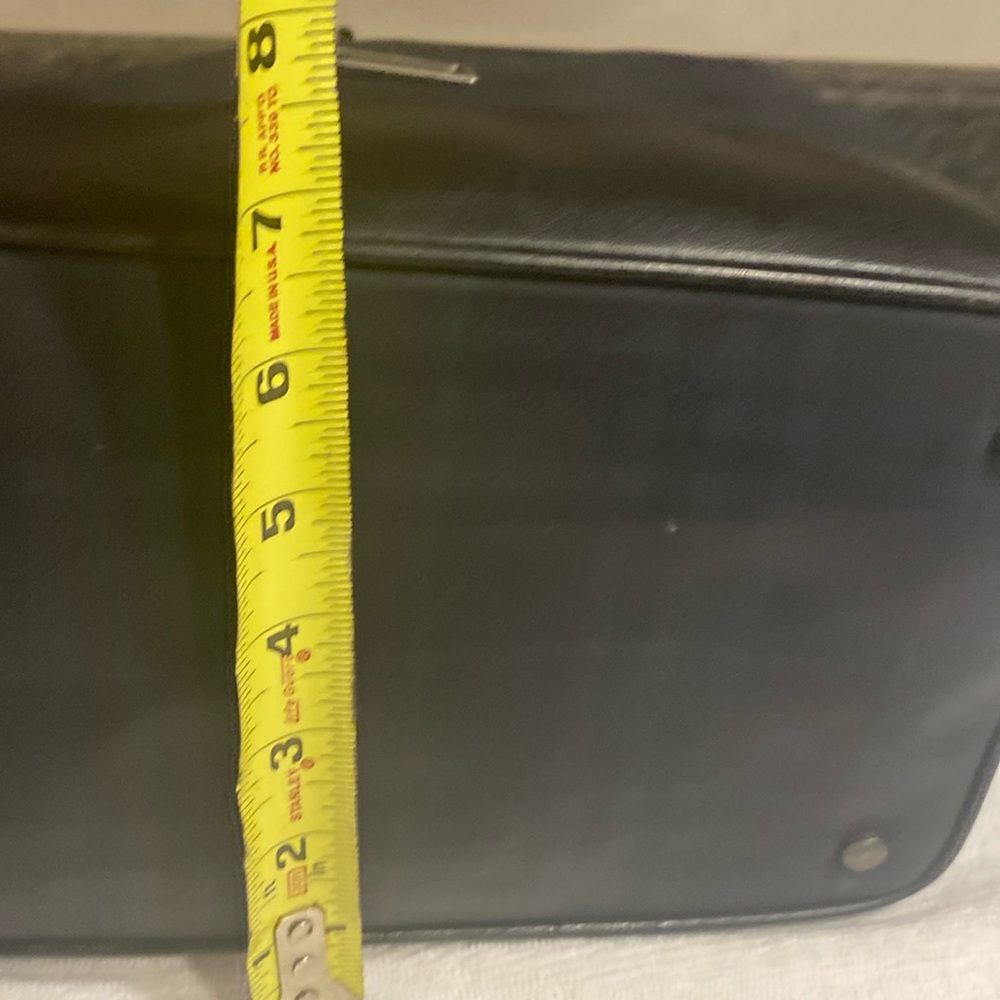 Burberry Bucket bag excellent condition. - Picture 8 of 10